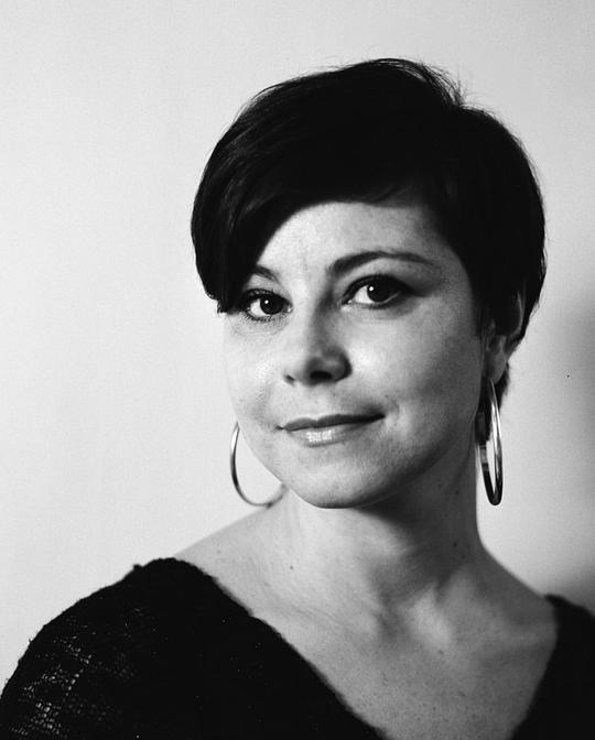 马尼亚·梅杜尔·根斯 Mounia Meddour Gens照片