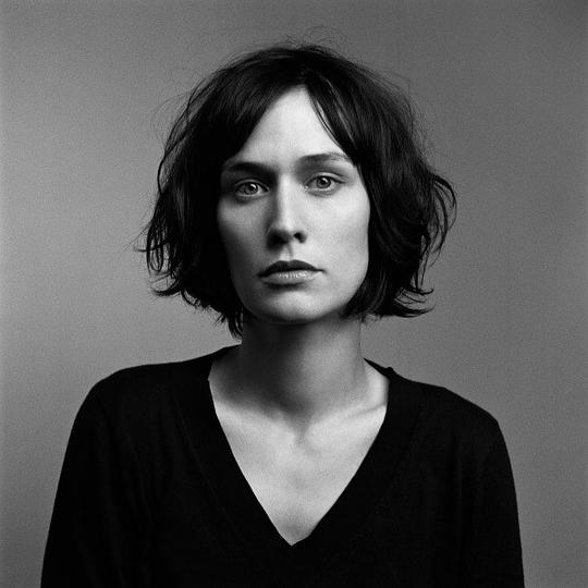 克洛蒂尔德·埃斯姆 Clotilde Hesme照片