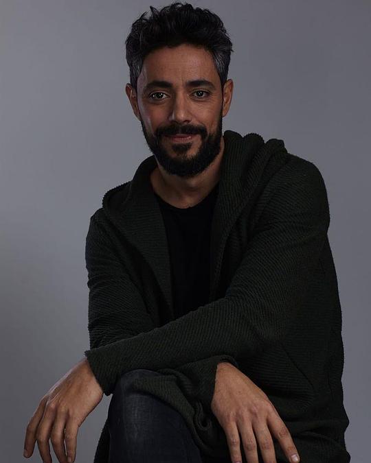 乔治·伊斯干达 George Iskandar照片