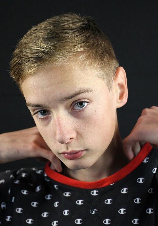 尼西姆·雷纳德 Nissim Renard照片