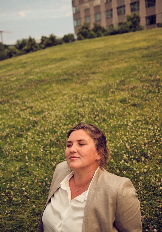 玛丽-朱莉·麦勒 Marie-Julie Maille照片