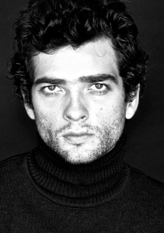 阿图罗·吉尤西 Arturo Giusi照片