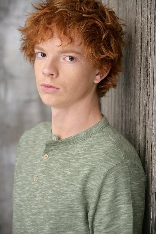 C.J.霍夫 C.J. Hoff照片