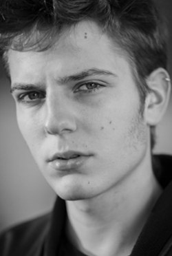 约恩·齐默 Yoann Zimmer照片