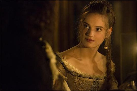 诺埃米·施米特 Noémie Schmidt照片