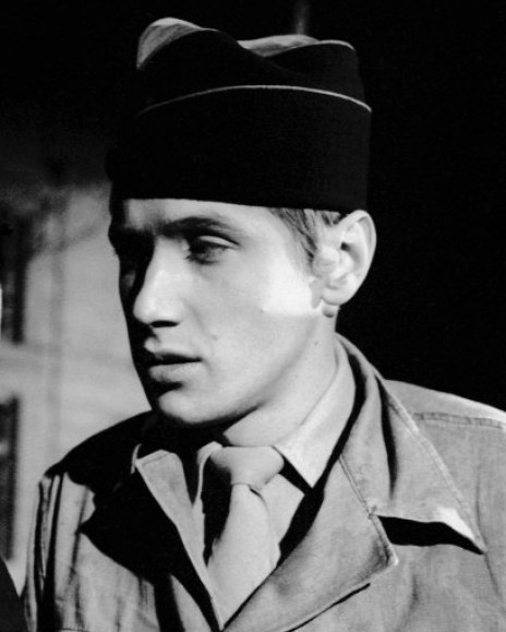 伊夫·雷尼尔 Yves Rénier照片