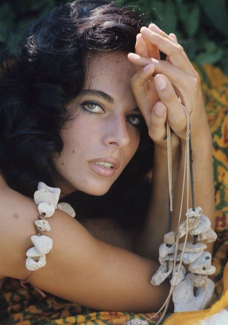 玛丽卢·托洛 Marilù Tolo照片