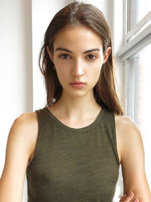 卡米尔·赫雷尔 Camille Hurel照片