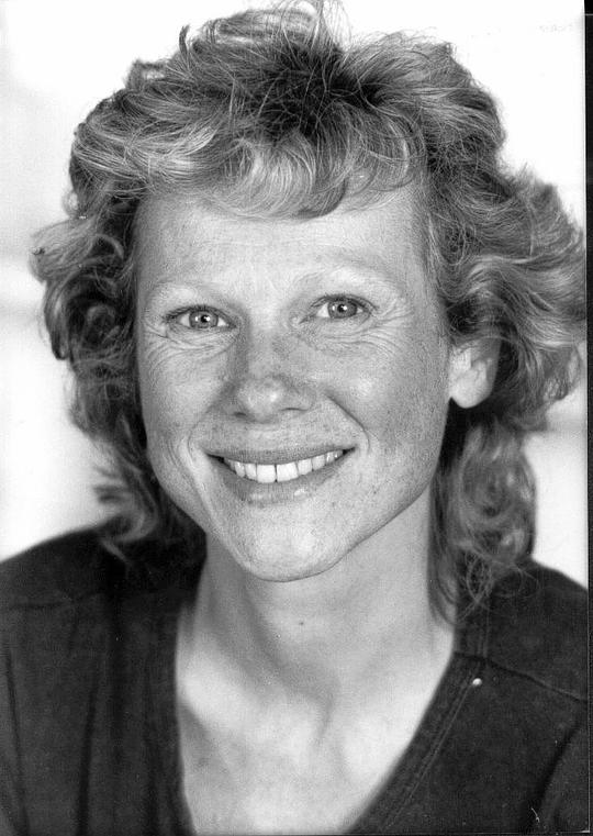 伯纳黛特·勒·萨切 Bernadette Le Saché照片