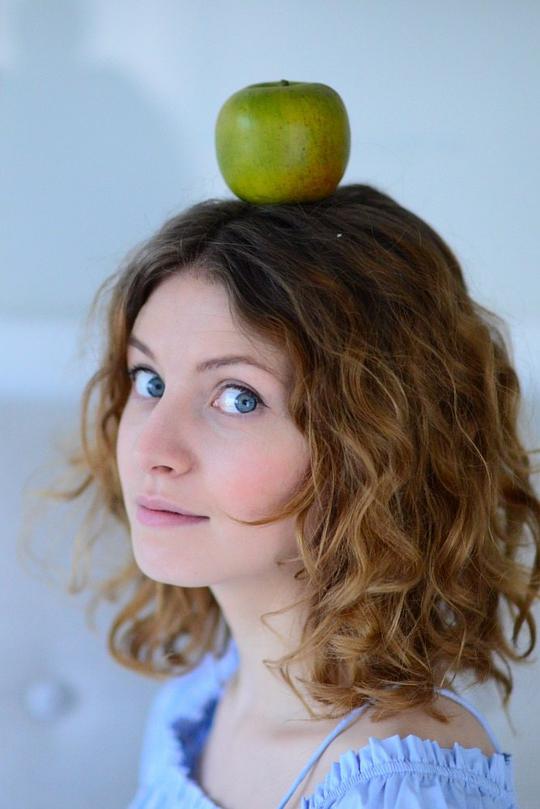 玛丽·梅曾巴克 Marie Meinzenbach照片