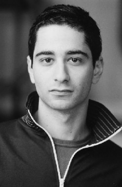 丹尼斯·莫斯奇托 Denis Moschitto照片