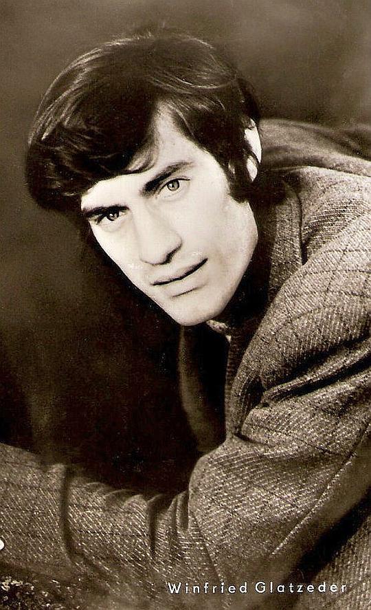 温弗里德·格拉泽德 Winfried Glatzeder照片