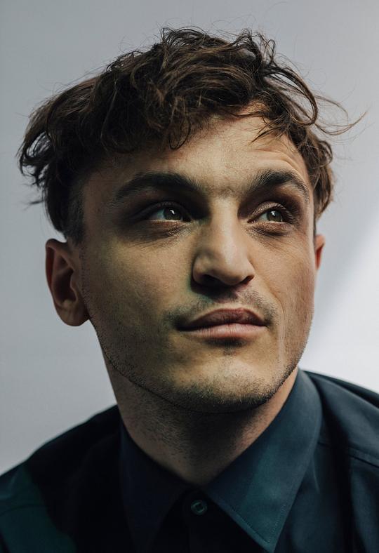 弗兰茨·罗戈夫斯基 Franz Rogowski照片