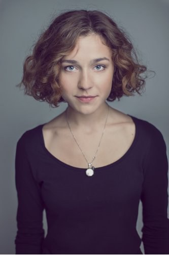 艾斯特·蒂奇 Aiste Dirziute照片