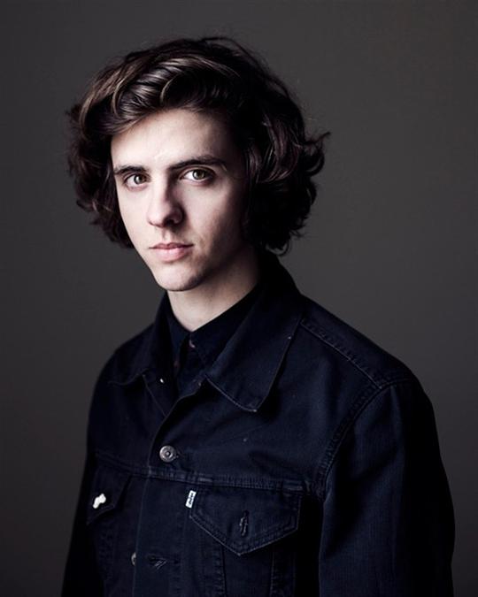 托马·索利韦尔 Thomas Solivéres照片