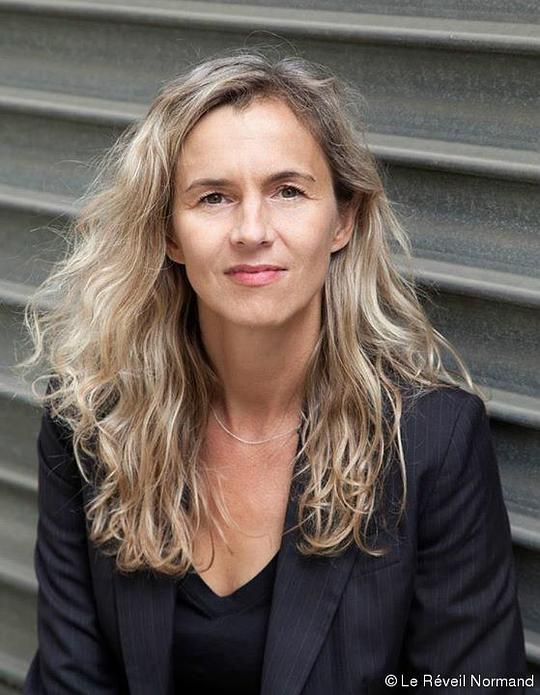 德尔菲娜·德·维冈 Delphine de Vigan照片