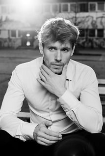 约书亚·格罗斯 Joshua Grothe照片