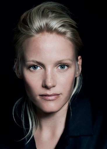 劳拉·布林 Laura Birn照片