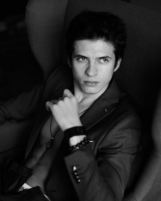 奥列格·伊万科 Oleg Ivenko照片