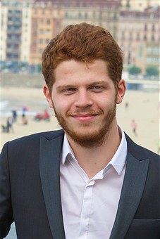 胡戈·康策尔曼 Hugo Conzelmann照片