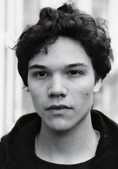 塞巴斯蒂安·乌泽多夫斯基 Sebastian Urzendowsky照片