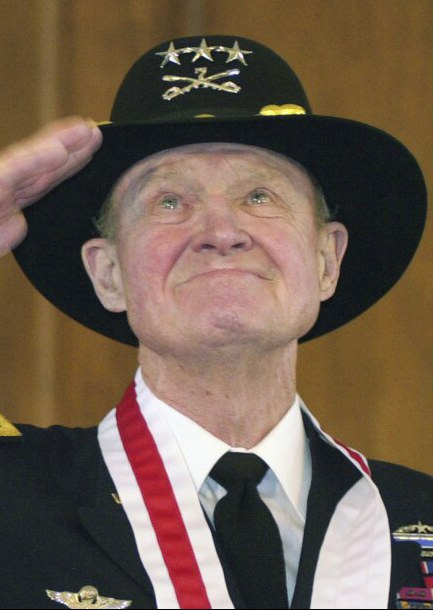 哈尔·摩尔 Harold G. Moore照片