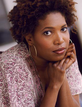 莎蒂亚·阿莉卡·艾卡罗娜 Saidah Arrika Ekulona照片