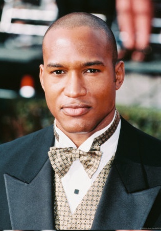 亨利·西蒙斯 Henry Simmons照片