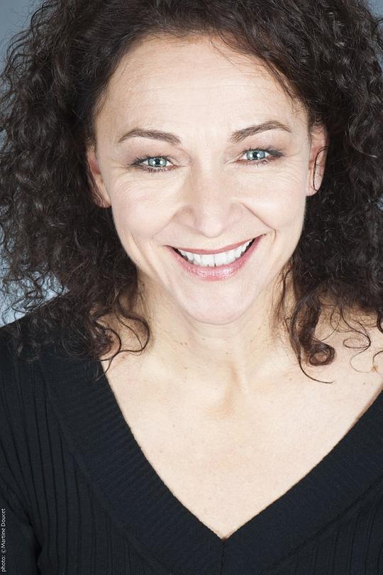 西尔维·德拉波 Sylvie Drapeau照片