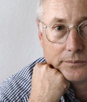 斯戴芬·奥斯特 Stefan Aust照片