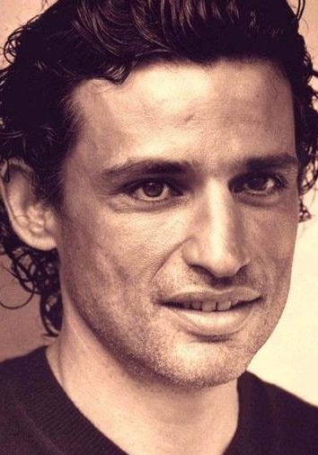 恩里克·洛维索 Enrico Lo Verso照片