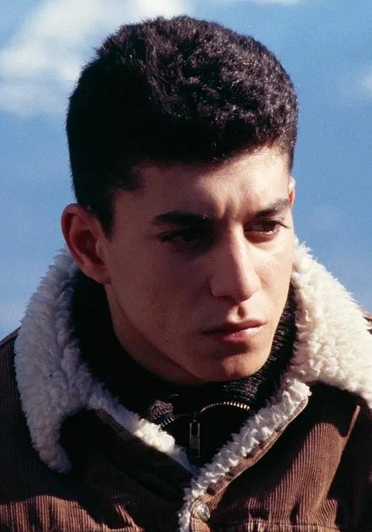 亚斯敏·贝尔马迪 Yasmine Belmadi照片