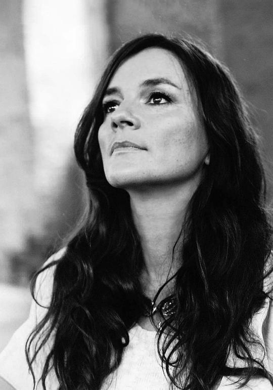 卡蒂娅·冯·加尼尔 Katja von Garnier照片