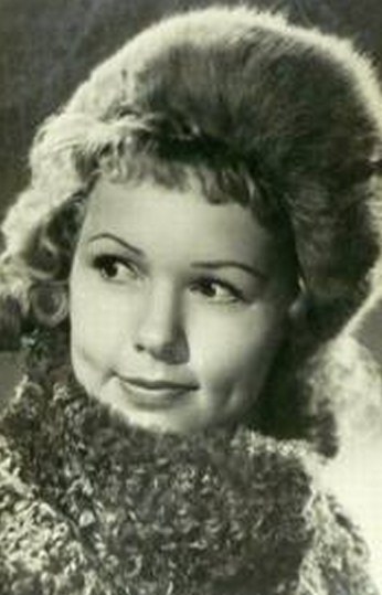 穆莎·克列普科戈尔斯卡娅 Muza Krepkogorskaya照片