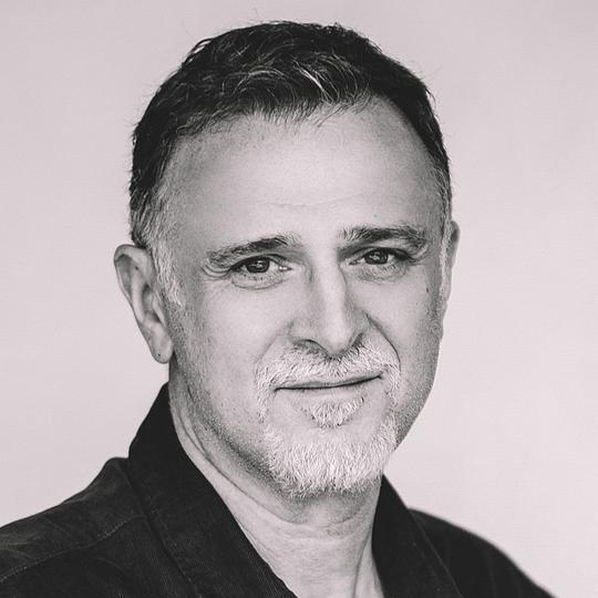 西蒙·米凯尔 Simon Michaël照片