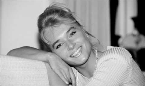 特丽·米科尔森 Trine Michelsen照片