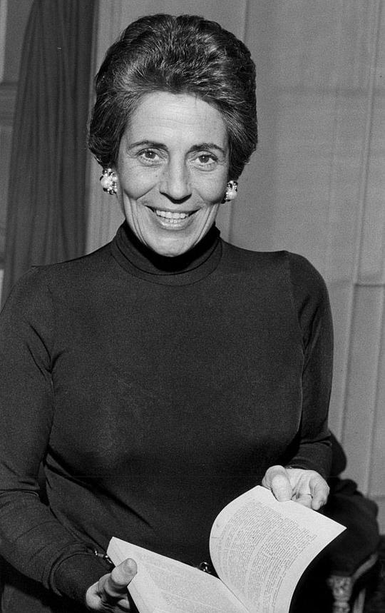 弗朗索瓦丝·吉鲁 Françoise Giroud照片