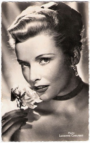 丹涅勒·歌黛 Danielle Godet照片