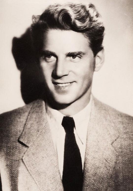 让-皮埃尔·奥蒙特 Jean-Pierre Aumont照片