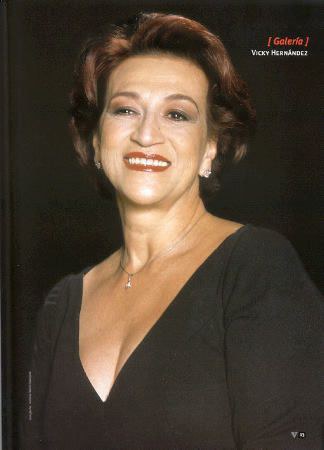 维奇·赫那德斯 Vicky Hernández照片