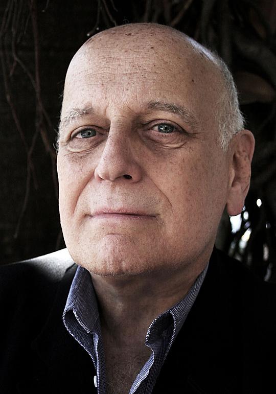 埃德加多·科萨里伊斯基 Edgardo Cozarinsky照片