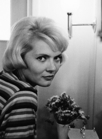 科琳娜·马尔尚 Corinne Marchand照片