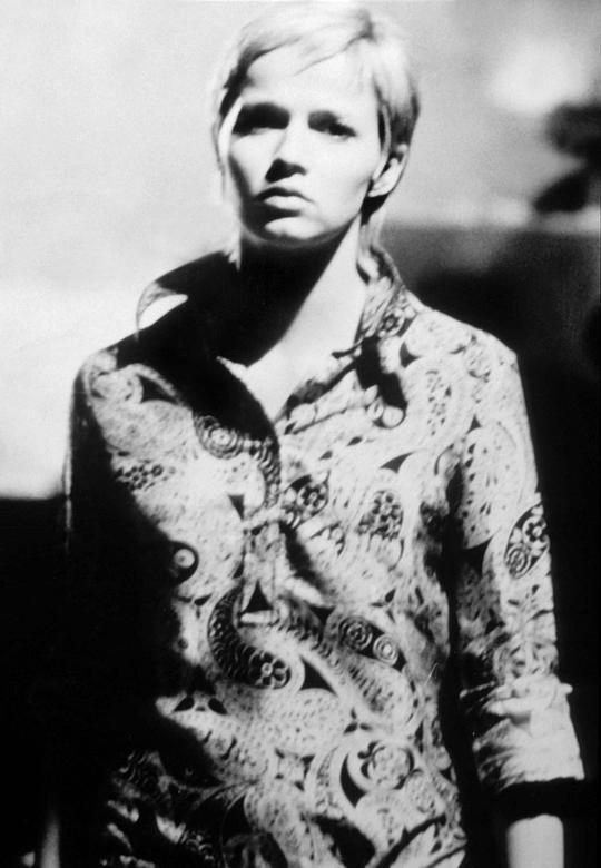 凯瑟琳·卓丹 Catherine Jourdan照片