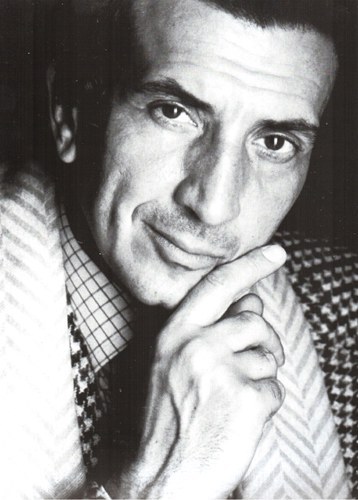 路易吉·万努基 Luigi Vannucchi照片