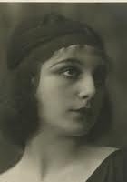 妮娜·弗兰克蒂 Rina Franchetti照片