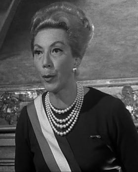 丹尼斯·佩罗讷 Denise Péronne照片