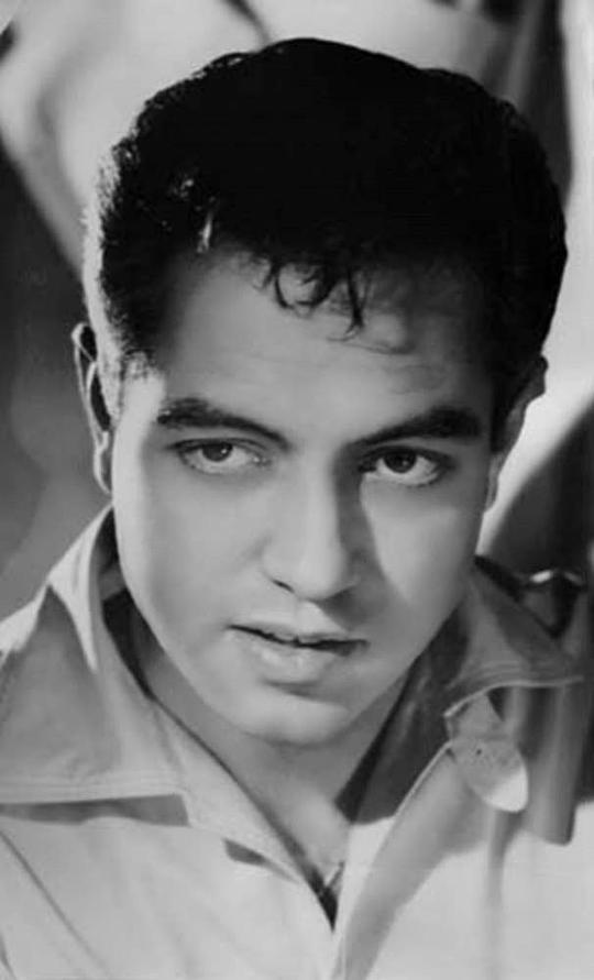 阿尔维托·达尔维斯 Alberto Dalbés照片