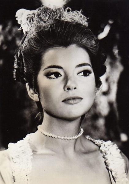 雅克利娜·萨萨尔 Jacqueline Sassard照片