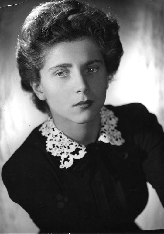 妮科尔·斯黛芬 Nicole Stéphane照片