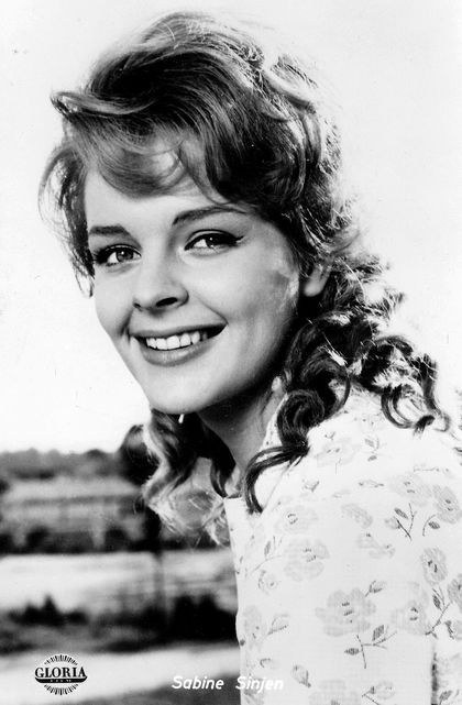 Sabine Sinjen照片